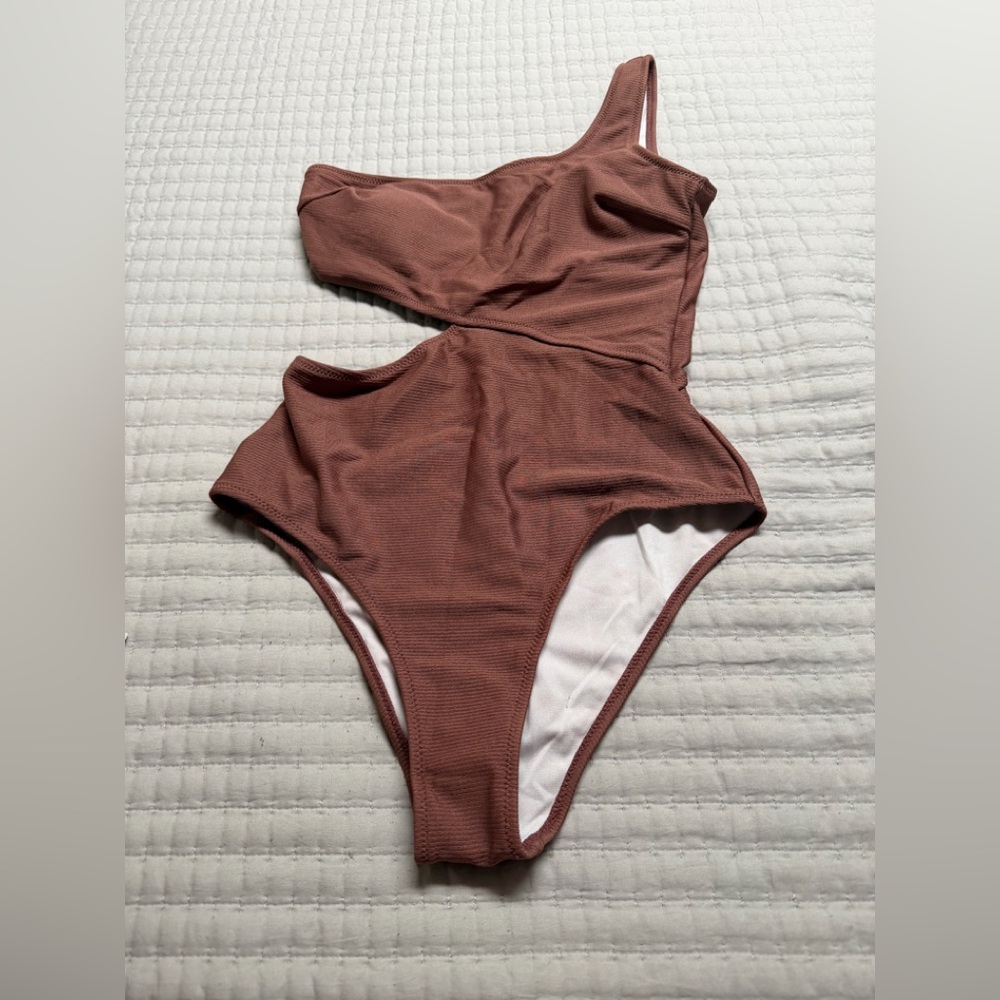 Cupshe  One Piece Swimsuit in Warm Brown